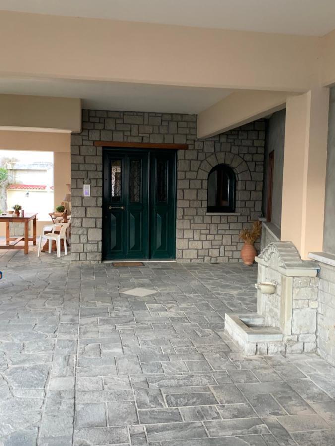 Divine Meteora Luxury Midtown Apartment Калампака Екстериор снимка